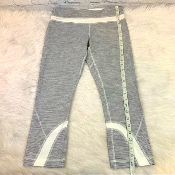 LuLuLemon Capri Leggings - Picture 3 of 6
